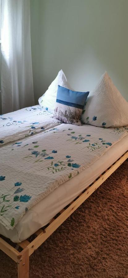 Apartment Ruhige Wohnung, Citynah Und Kinderfreundlich *